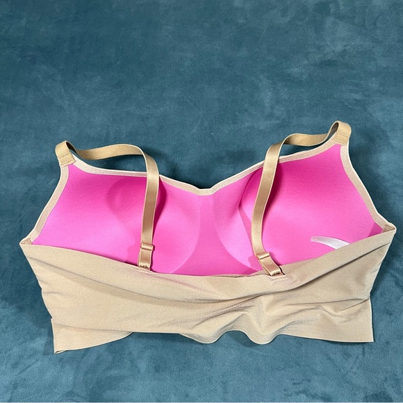 EUC PINK Victoria’s Secret Wireless Bra, Size XL - Picture 6 of 11